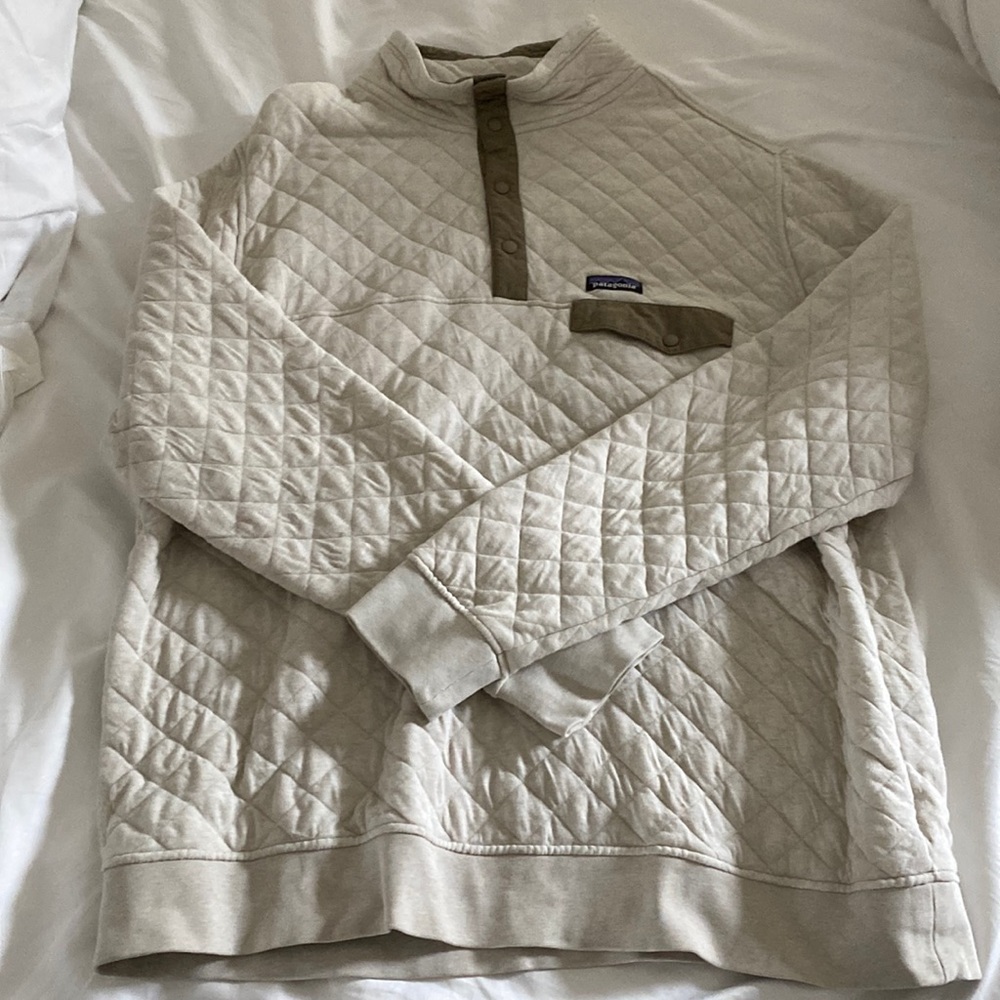 Great condition Patagonia quilted sweater